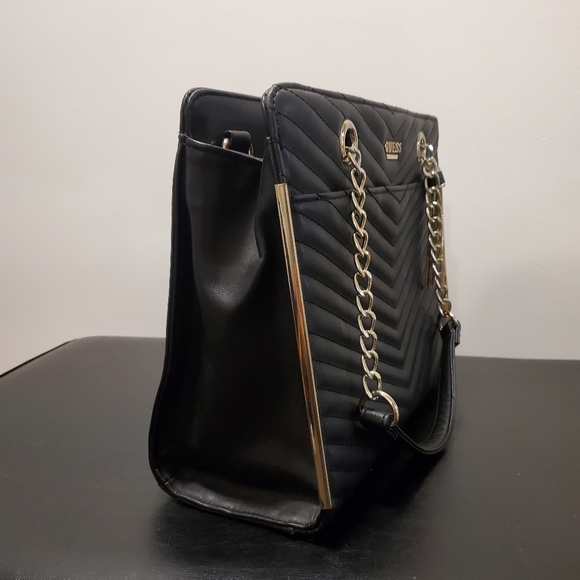 Black Guess Purse Handbag 🖤 - Picture 2 of 11